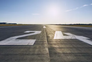 Hlavní vzletová dráha